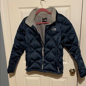The North Face 550 down Dark Blue Quilted Jacket women’s medium